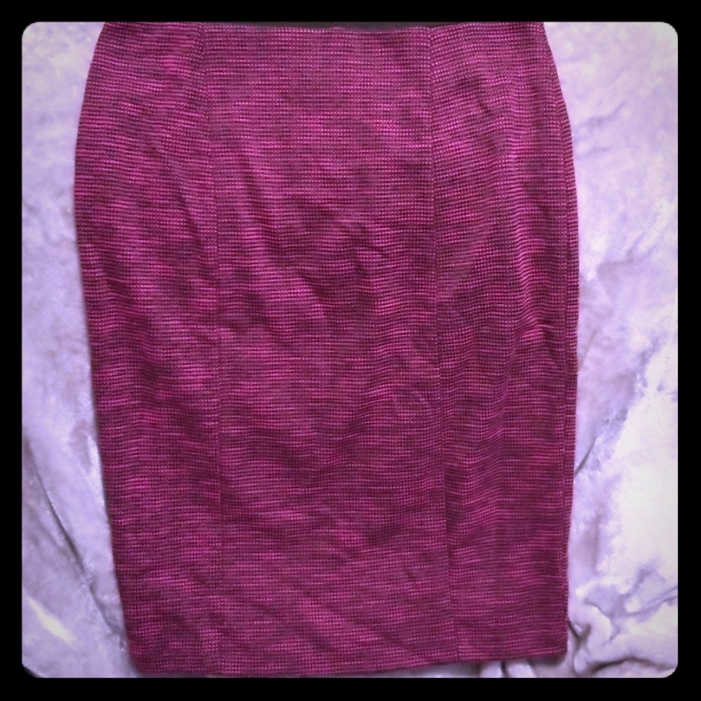 Black/Dark Pink Elle Pencil Skirt